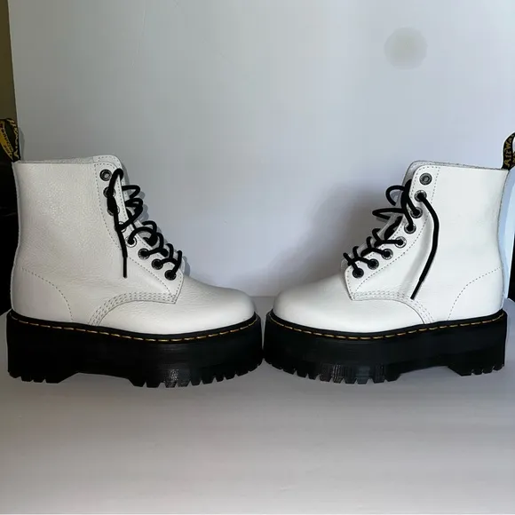 Dr. Martens s7 Platform Max White Leather Women's Boots New. Pascal leather.