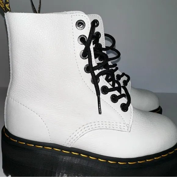 Dr. Martens s7 Platform Max White Leather Women's Boots New. Pascal leather.