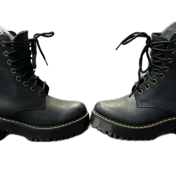 Dr. Martens Shriver Hi Boots - Black