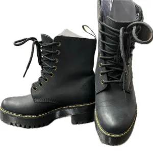 Dr. Martens Shriver Hi Boots - Black