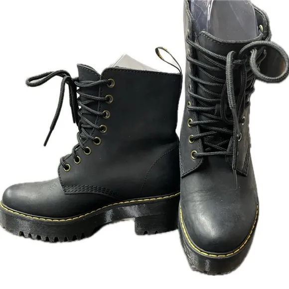 Dr. Martens Shriver Hi Boots - Black