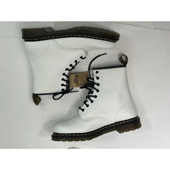 Dr Martens Womens White Combat Boots Women Size 10 Leather Black 8-Eye NWOB