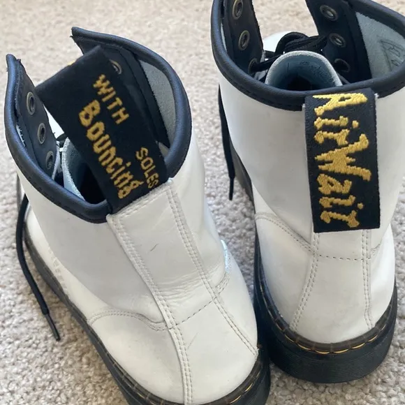 Dr Marten’s Zavala boots size 9