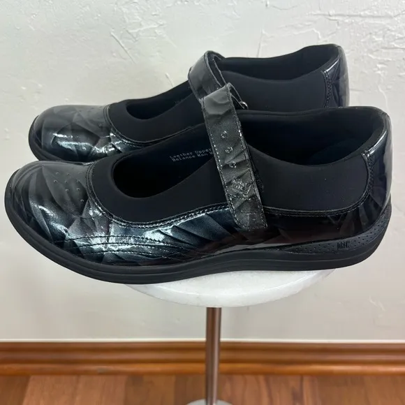 DREW Rose Marble Double Depth Mary Jane Velcro Shoe Women's Flat Blue Marble 10N