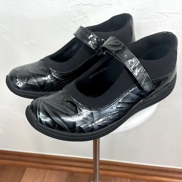 DREW Rose Marble Double Depth Mary Jane Velcro Shoe Women's Flat Blue Marble 10N