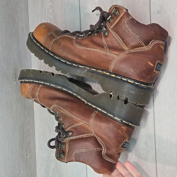 Dr.Martens Mens 9349 Leather Boots High Top Chuncky Tractor Sneakers UK 10 US11