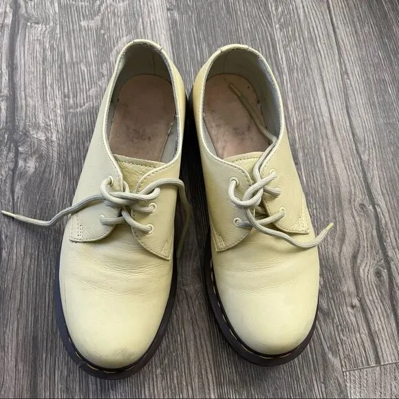 Dr. Martens Shoes 1461 Pastel Yellow Virginia Leather Oxford