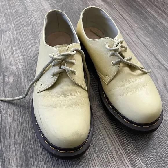 Dr. Martens Shoes 1461 Pastel Yellow Virginia Leather Oxford