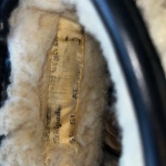 Dunhams Eskipades unisex Vintage Style Winter Faux Fur Boots Canada.