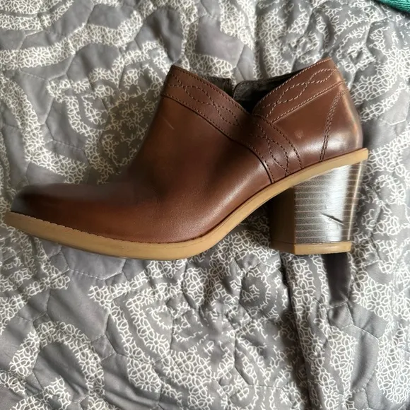 Earth Lina Austin Wide Ankle Boot - Mahogany Brown 8.5 NWOB Floor Sample Ret$120
