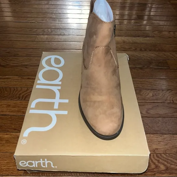 Earth Oslo Suede Comfort Booties Medium Brown Women’s Size 11 NIB