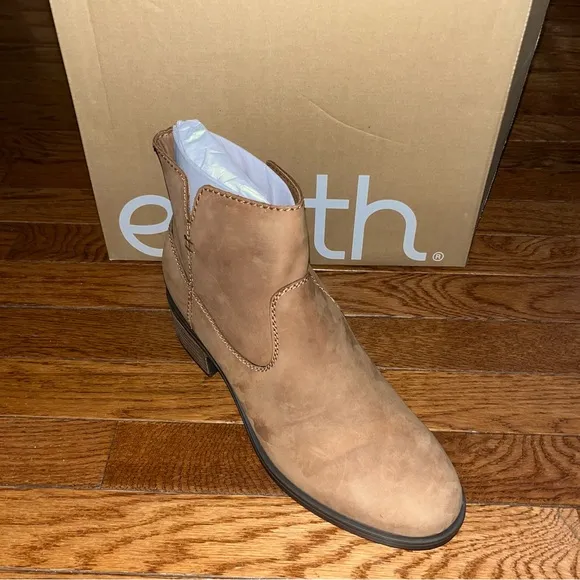 Earth Oslo Suede Comfort Booties Medium Brown Women’s Size 11 NIB
