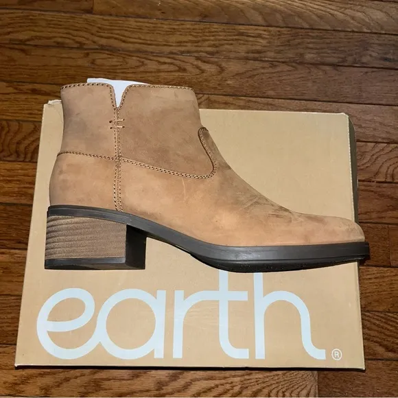 Earth Oslo Suede Comfort Booties Medium Brown Women’s Size 11 NIB