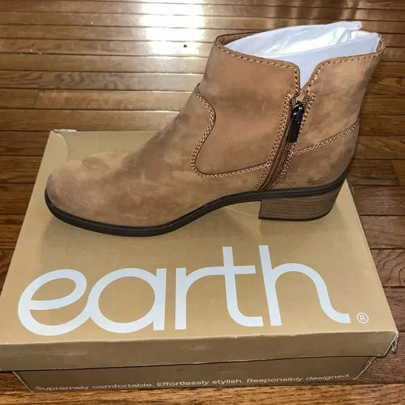 Earth Oslo Suede Comfort Booties Medium Brown Women’s Size 11 NIB