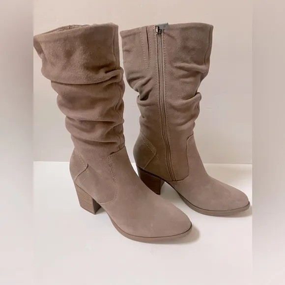 Earth Vine Block Heel Comfort Almond Toe Boots Sz 8.5