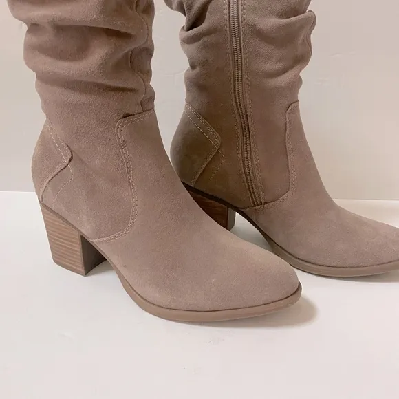 Earth Vine Block Heel Comfort Almond Toe Boots Sz 8.5