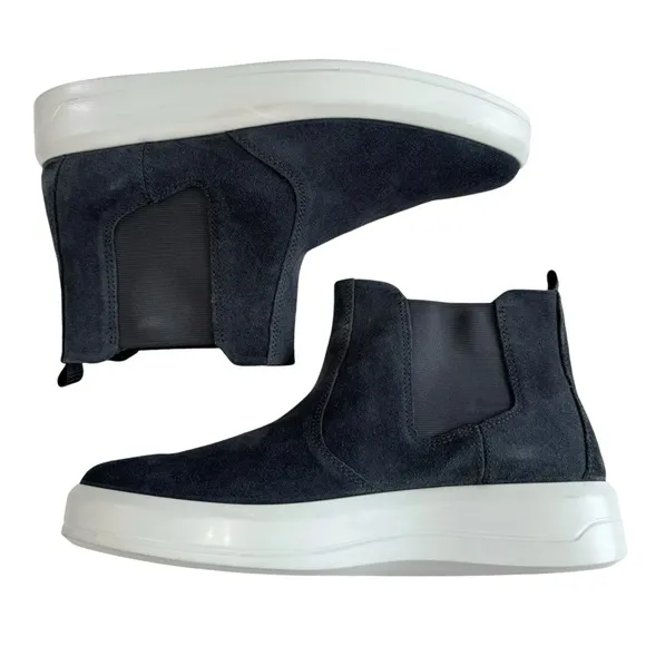 Ecco Soft 9 II Suede Chelsea Sneaker Boots in Magnet Size US 9-9.5