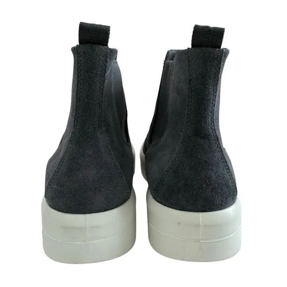 Ecco Soft 9 II Suede Chelsea Sneaker Boots in Magnet Size US 9-9.5