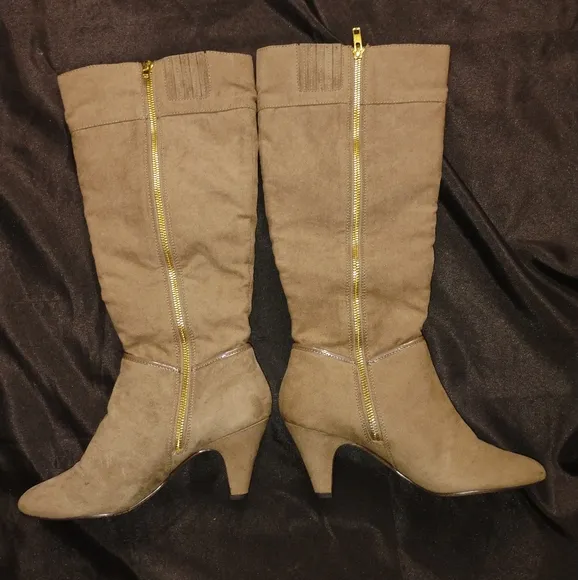 Elegant Tan Knee-High Women's Boots Sz 8.5 N