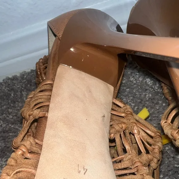 Elegant Tan Women's Heels Jimmy choo open toe  zipper back heels NWOB