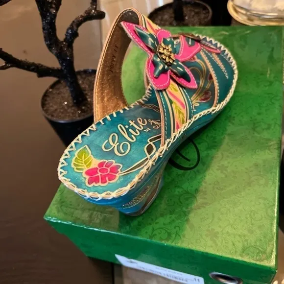 Elite Sandal
