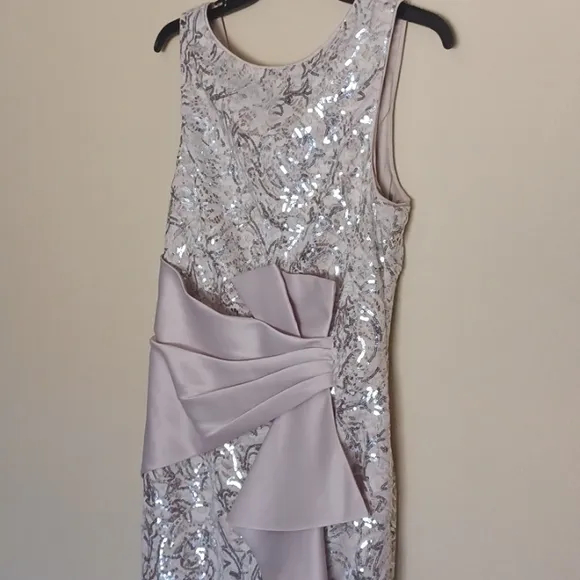 Eliza J Formal Evening Gown Sequin Lace Sleeveless Satin Ruffle SZ 6 Champagne
