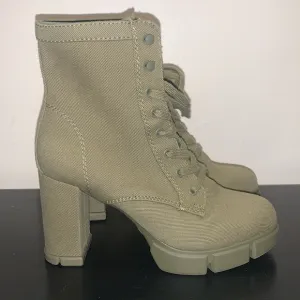 Espirit Kendra Army Green Textile Heeled Lace-Up Boots. Size 9