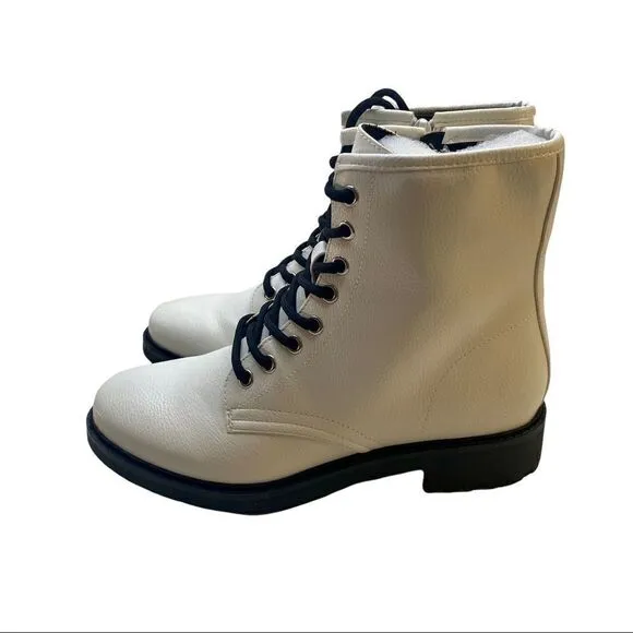 ESPRIT Off White Shelby Lace Up Boots in ladies size 8M. Gorgeous!