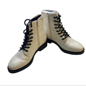 ESPRIT Off White Shelby Lace Up Boots in ladies size 8M. Gorgeous!