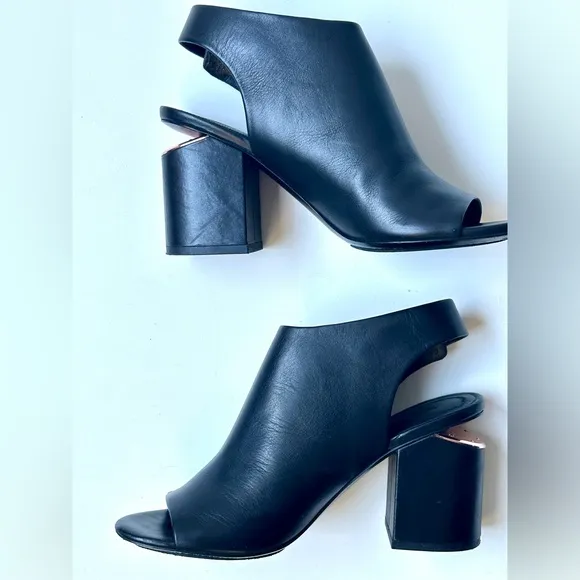 EUC Alexander Wang Nadia Black Leather Rose Gold Heel Booties, size 36, US 6
