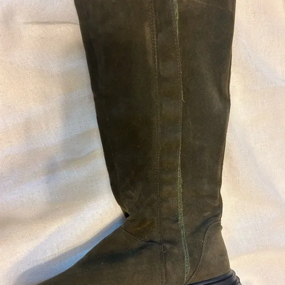 Farm Rio boots knee high lug sole army green size 6.5