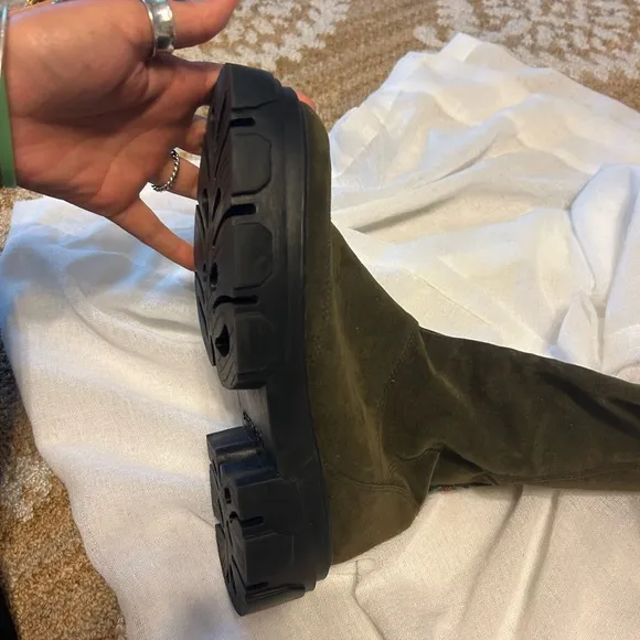 Farm Rio boots knee high lug sole army green size 6.5