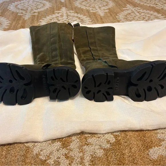 Farm Rio boots knee high lug sole army green size 6.5
