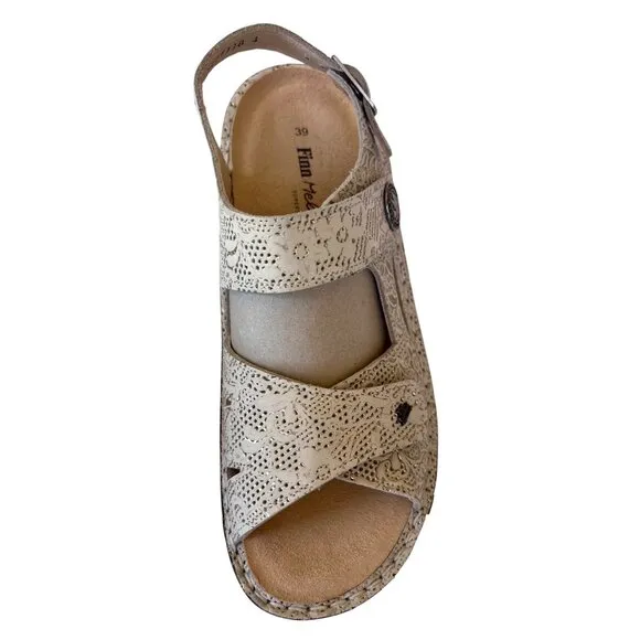 Finn Barbuda Comfort Hook And Loop Strap Sandals Champagne Garden US Size 8 EU 3