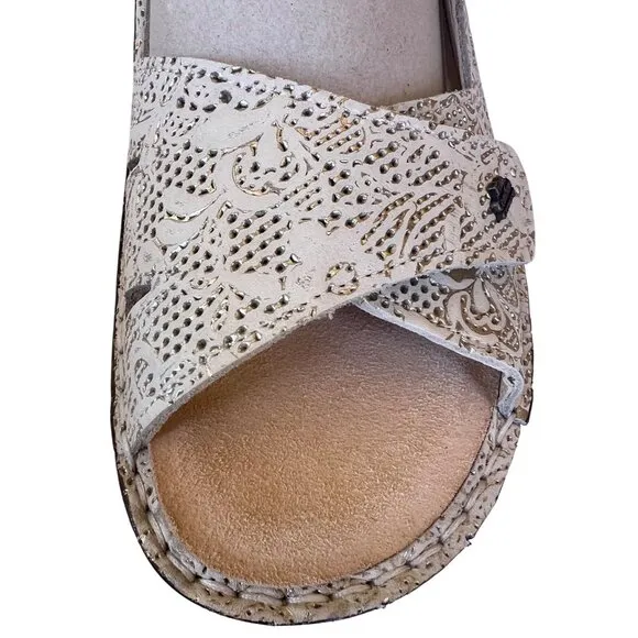 Finn Barbuda Comfort Hook And Loop Strap Sandals Champagne Garden US Size 8 EU 3
