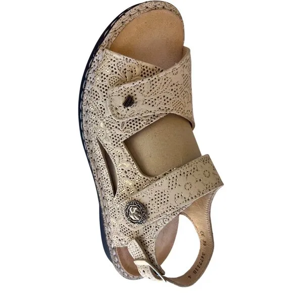 Finn Barbuda Comfort Hook And Loop Strap Sandals Champagne Garden US Size 8 EU 3