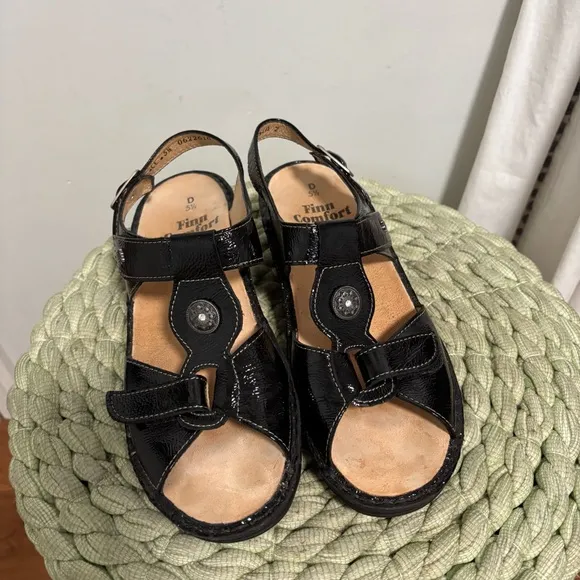 Finn Comfort Adana Black Patent Leather Fancy Support Comfort Sandals