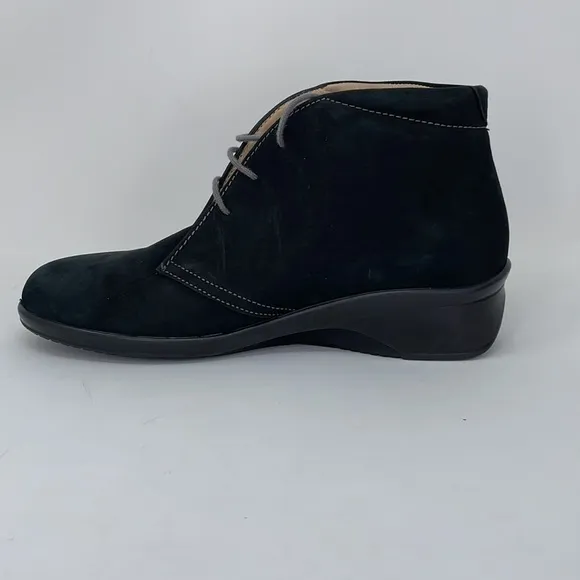 Finn Comfort Boots NWOT Ankle Booties Black Nubuck Leather Mostar US Women’s 7