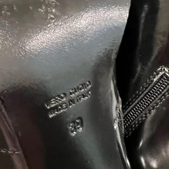 Fiorifrancesi Black kilt flap heels Italian made genuine patent leather shoes