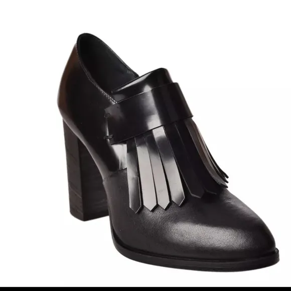 Fiorifrancesi Black kilt flap heels Italian made genuine patent leather shoes