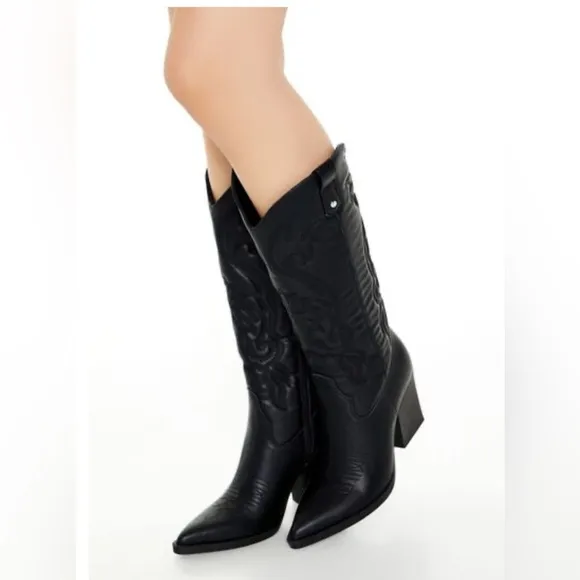 Forever 21 Women’s Black Embossed Leather Women's Boots 8