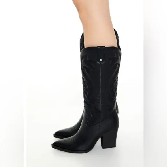Forever 21 Women’s Black Embossed Leather Women's Boots 8