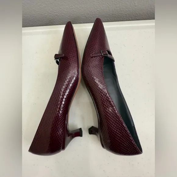 Franco Sarto Kitten Heel Size 8 Malia Burgundy Low Pointy Toe Shoes