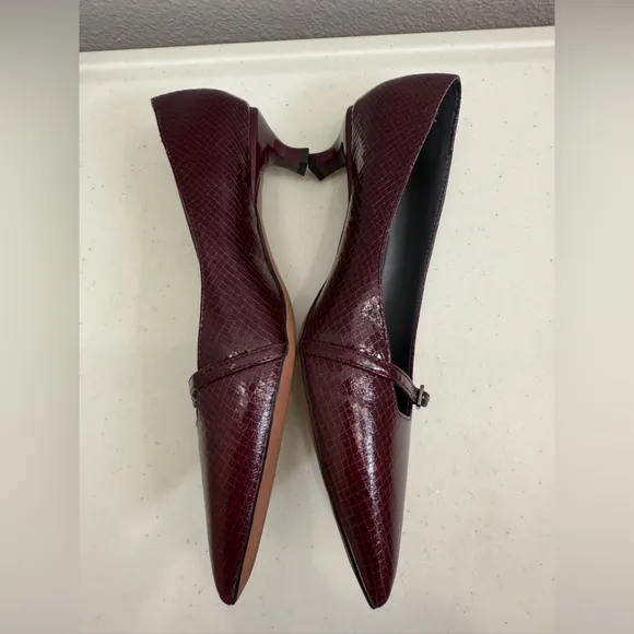Franco Sarto Kitten Heel Size 8 Malia Burgundy Low Pointy Toe Shoes