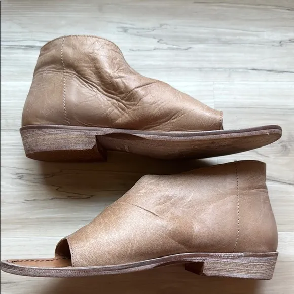 FREE PEOPLE Leather Mont Blanc Tan/Beige Wrap SANDALS/SHOE...Sz 38 1/2