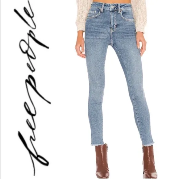 FREE PEOPLE® Sierra Raw Hem High Rise Denim Jeans Sz 30 NWT 💫