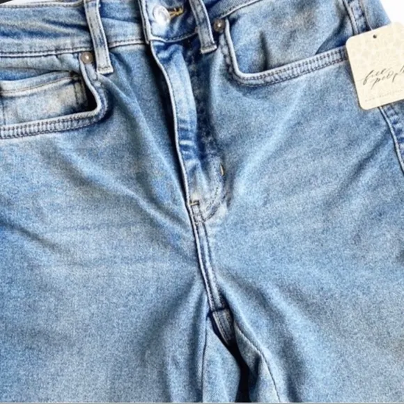 FREE PEOPLE® Sierra Raw Hem High Rise Denim Jeans Sz 30 NWT 💫