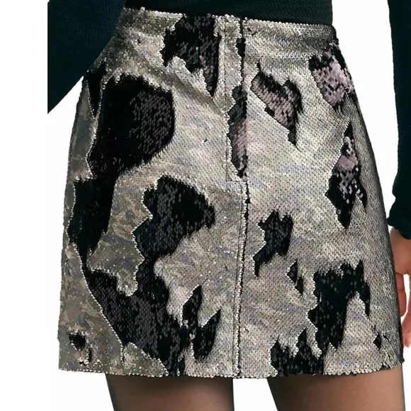 Free People Skinny Allover Sequin Army Print Camo Mini Skirt – Size 6 - NWT
