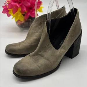 Free People Tan Distressed Heeled Ankle Boots with Chunky Block Heel EU Size 39