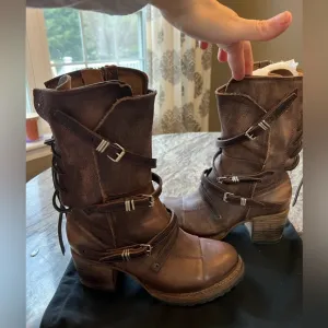 Freebird Cora brown sz 8